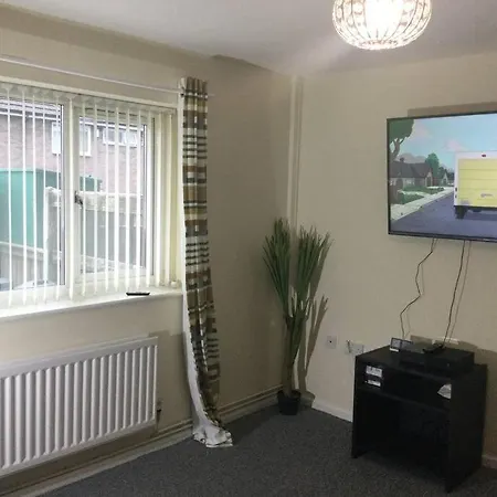 Nice Residential Within Easy Reach Of Town Manchester Exterior photo